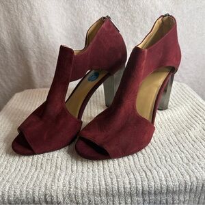 Michael Kors Burgundy suede heels !